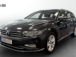Mörkgrå Begagnad 2024 VW Passat GT Kombi | 359 900 kr (Bra pris)