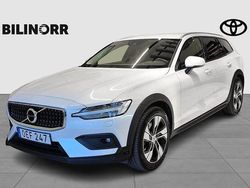 Vit Begagnad 2020 Volvo V60 CC Kombi | 324 900 kr (Marknadspris)