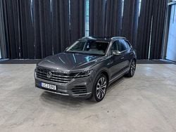 Grå Begagnad 2020 VW Touareg SUV | 509 900 kr (Superpris)