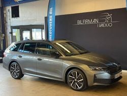 Grå Begagnad 2024 Skoda Octavia SportLine Kombi | 419 900 kr