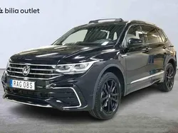 Svart Begagnad 2023 VW Tiguan Allspace SUV | 419 900 kr