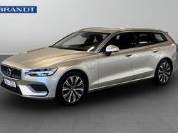 Grå Begagnad 2023 Volvo V60 Core Kombi | 379 900 kr (Marknadspris)