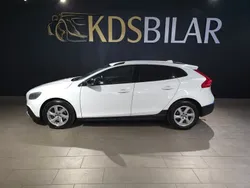 Vit Begagnad 2014 Volvo V40 CC Momentum Kombi | 109 500 kr (Marknadspris)