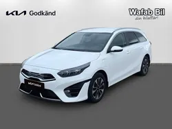 Vit (deluxe white m) Begagnad 2022 Kia Ceed Sportswagon Advance Kombi | 254 900 kr (Marknadspris)