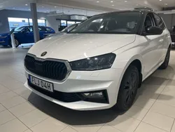 Vit Ny 2025 Skoda Fabia Selection Halvkombi | 239 900 kr (Marknadspris)