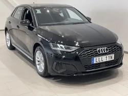 Svart (brilliantsvart) Begagnad 2023 Audi A3 Sportback Proline Halvkombi | 275 000 kr (Marknadspris)