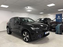 Svart Begagnad 2022 Volvo XC40 Core SUV | 338 500 kr