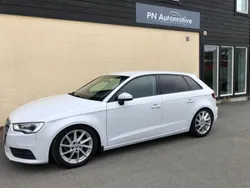 Vit Begagnad 2014 Audi A3 Sportback Attraction Halvkombi | 89 900 kr (Marknadspris)