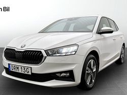 Vit Begagnad 2023 Skoda Fabia Style Halvkombi | 209 500 kr (Marknadspris)