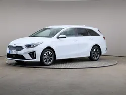 Vit (cassa white solid) Begagnad 2020 Kia Ceed Sportswagon Advance Kombi | 189 000 kr (Marknadspris)