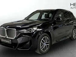 Svart (black) Begagnad 2025 BMW iX1 M Sport SUV | 556 700 kr