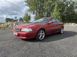 Ljusröd Begagnad 1998 Volvo C70 | 34 500 kr (Lite dyr)
