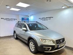 Silver Begagnad 2014 Volvo XC70 Summum SUV | 178 900 kr (Marknadspris)