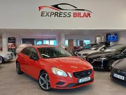 Röd Begagnad 2010 Volvo S60 R-Design Sedan | 159 000 kr (Dyr)