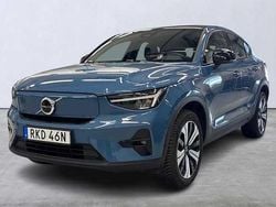 Flerfärgad Begagnad 2022 Volvo EC40 Plus SUV | 359 900 kr (Marknadspris)