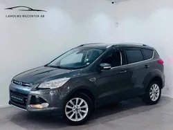 Grå Begagnad 2015 Ford Kuga Titanium SUV | 139 900 kr (Marknadspris)
