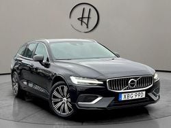 Svart Begagnad 2022 Volvo V60 SE Kombi | 274 900 kr (Bra pris)