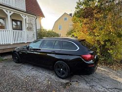 Svart Begagnad 2017 BMW 520 M Sport Kombi | 100 000 kr (Lite dyr)