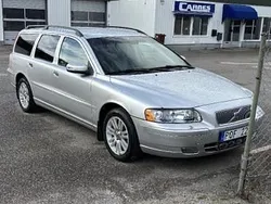 Grå Begagnad 2008 Volvo V70 Momentum Kombi | 40 000 kr (Bra pris)