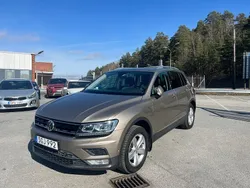 Ljusbrun Begagnad 2016 VW Tiguan SUV | 159 900 kr (Dyr)
