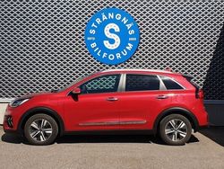 Röd (rödmetallic) Begagnad 2020 Kia Niro Advance SUV | 215 000 kr (Lite dyr)
