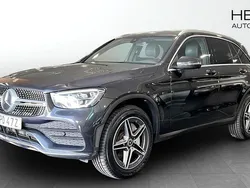 Svart Begagnad 2021 Mercedes GLC300e AMG SUV | 389 900 kr (Marknadspris)