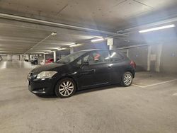 Begagnad 2007 Toyota Auris Halvkombi | 15 000 kr