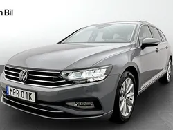 Grå (moonstone grey) Begagnad 2023 VW Passat Business Kombi | 299 900 kr (Superpris)