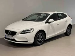 Vit Begagnad 2017 Volvo V40 Kombi | 169 500 kr (Marknadspris)