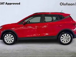 Röd Begagnad 2022 Seat Arona SUV | 169 900 kr