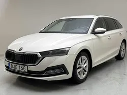 Vit Begagnad 2021 Skoda Octavia | 145 000 kr (Bra pris)