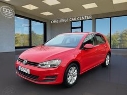 Röd Begagnad 2016 VW Golf VII S Halvkombi | 99 900 kr (Marknadspris)