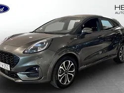 Grå (grey) Begagnad 2024 Ford Puma ST-Line SUV | 249 900 kr (Marknadspris)