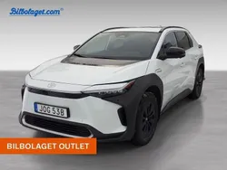 Vit Begagnad 2023 Toyota bZ4X SUV | 409 000 kr