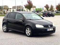 Svart Begagnad 2007 VW Golf V Trendline Halvkombi | 19 800 kr (Bra pris)