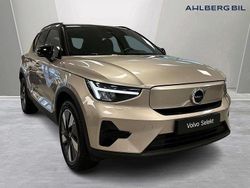 Ljusgrå Begagnad 2024 Volvo XC40 Core SUV | 459 500 kr