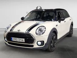 Vit Begagnad 2017 Mini Cooper D Clubman Pepper Kombi | 144 900 kr (Marknadspris)