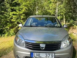 Silver Begagnad 2009 Dacia Sandero Halvkombi | 25 000 kr