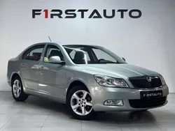 Ljusgrön Begagnad 2011 Skoda Octavia Elegance Halvkombi | 79 900 kr (Marknadspris)