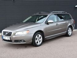 Grå Begagnad 2008 Volvo V70 Momentum Kombi | 69 900 kr (Marknadspris)