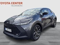 Mörkgrå Ny 2024 Toyota C-HR Style SUV | 459 500 kr (Lite dyr)