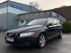 Grå Begagnad 2011 Volvo V70 Summum Kombi | 94 700 kr (Marknadspris)