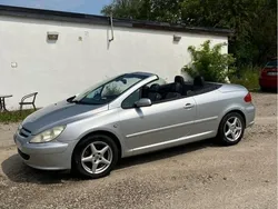 Grå Begagnad 2004 Peugeot 307 CC Sport Cab | 23 000 kr (Marknadspris)