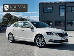 Vit Begagnad 2018 Skoda Octavia Sedan | 129 200 kr (Marknadspris)