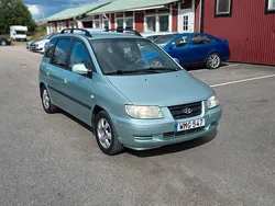 Ljusgrön (grön) Begagnad 2005 Hyundai Matrix Minibuss | 16 900 kr (Marknadspris)