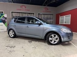 Blå Begagnad 2007 Kia Ceed EX Halvkombi | 32 900 kr (Marknadspris)