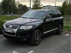 Svart Begagnad 2008 VW Touareg SUV | 42 000 kr (Bra pris)