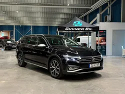 Svart Begagnad 2022 VW Passat Alltrack Kombi | 329 900 kr (Marknadspris)