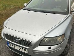 Silver Begagnad 2006 Volvo V50 Kinetic Kombi | 15 000 kr (Superpris)