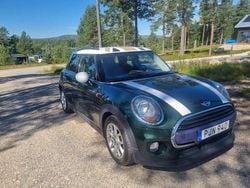 Grön Begagnad 2017 Mini Cooper Halvkombi | 129 000 kr (Bra pris)